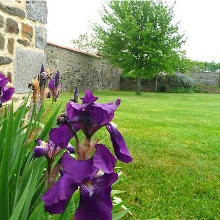 Bed and Breakfast Les Blotteries Juilley Экстерьер фото