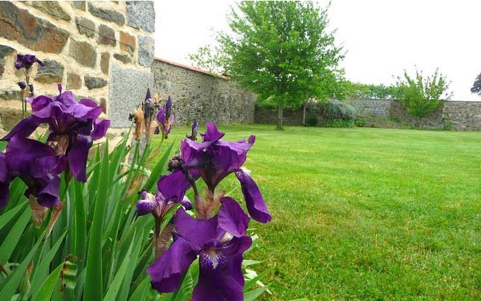 Bed and Breakfast Les Blotteries Juilley Экстерьер фото